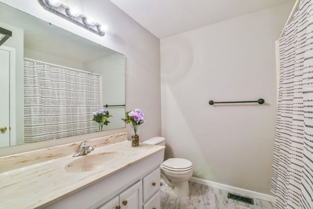 900 N Money Ave, Augusta, KS 67010