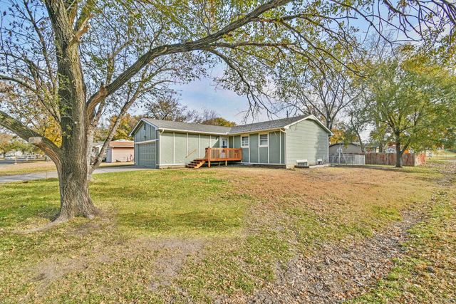 900 N Money Ave, Augusta, KS 67010