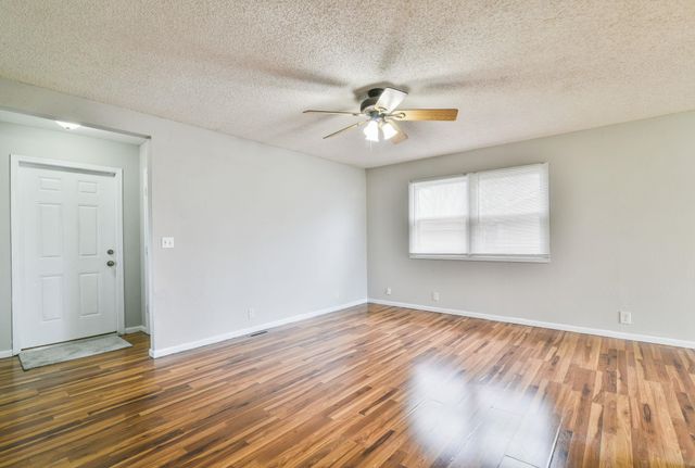 900 N Money Ave, Augusta, KS 67010