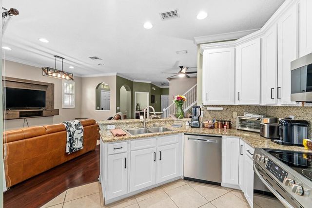14072 WATERVILLE CIRCLE, Tampa, FL 33626
