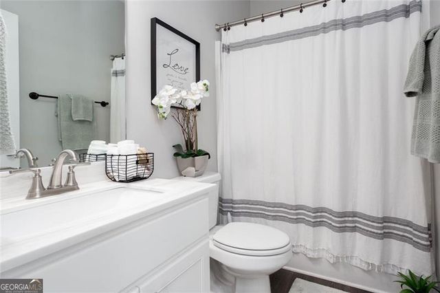 1041 Montrose Way, Hoschton, GA 30548