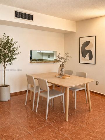 8625 NW 8th Street 215, Miami, FL 33126