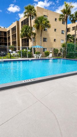 8625 NW 8th Street 215, Miami, FL 33126