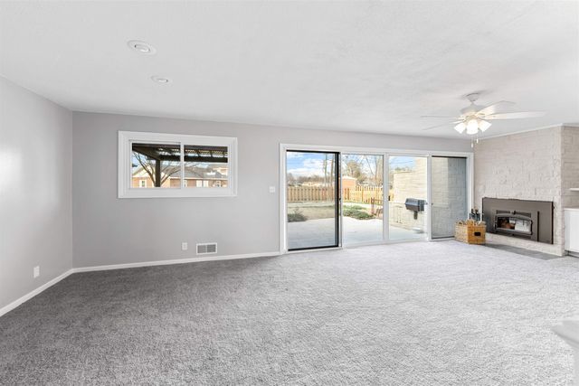 1107 E Wayne Ave, Salina, KS 67401