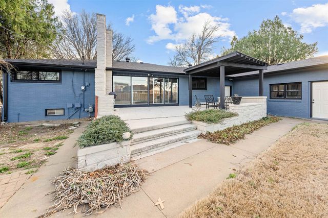 1107 E Wayne Ave, Salina, KS 67401