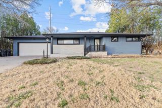 1107 E Wayne Ave, Salina, KS 67401