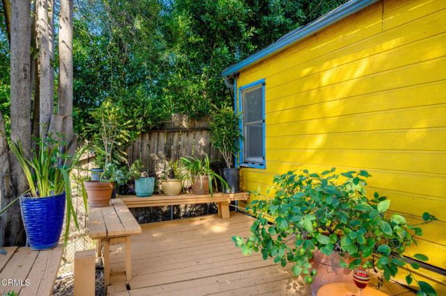 3864 Clayton Avenue, Los Angeles, CA 90027