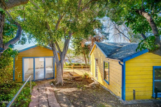 3864 Clayton Avenue, Los Angeles, CA 90027