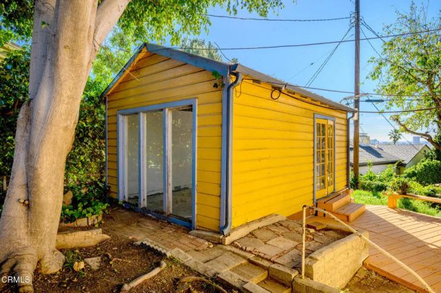 3864 Clayton Avenue, Los Angeles, CA 90027