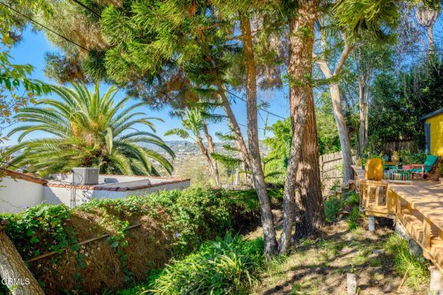 3864 Clayton Avenue, Los Angeles, CA 90027