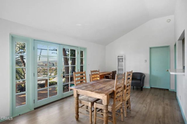 3864 Clayton Avenue, Los Angeles, CA 90027