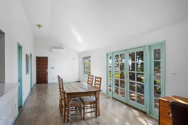 3864 Clayton Avenue, Los Angeles, CA 90027