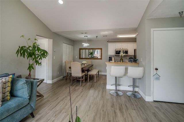 10263 GANDY BOULEVARD N 2106, St Petersburg, FL 33702