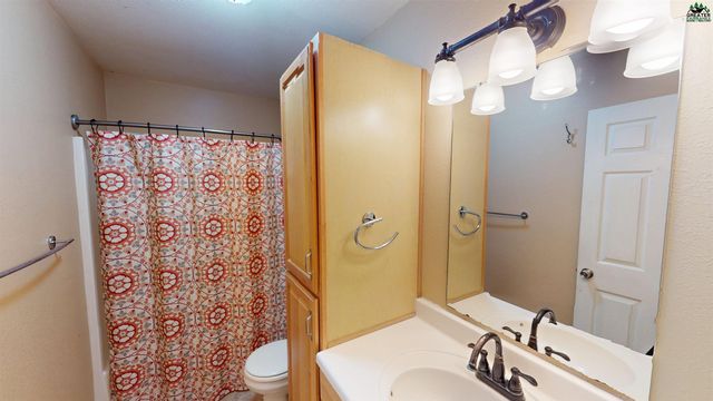 851 SHELLINGER STREET, North Pole, AK 99705