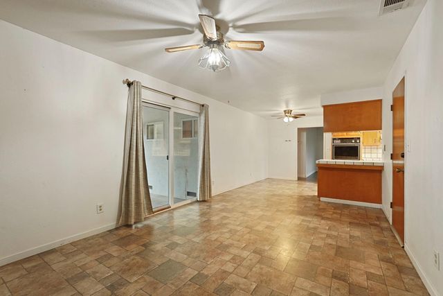 210 Ridge Dr, Lodi, CA 95240