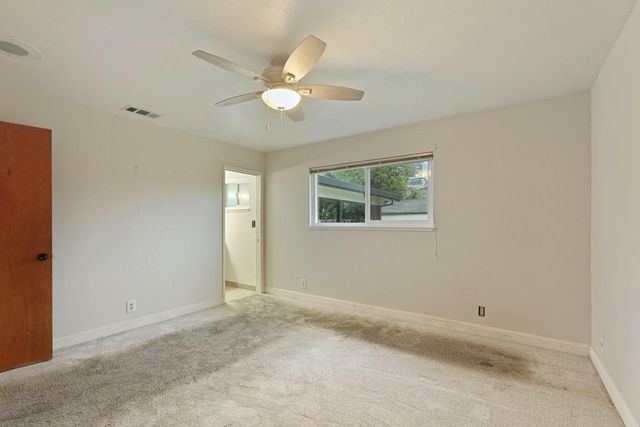 210 Ridge Dr, Lodi, CA 95240