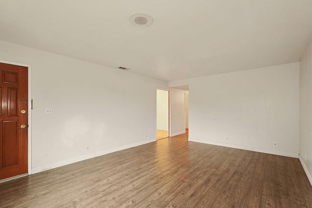 210 Ridge Dr, Lodi, CA 95240