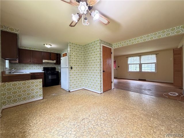 5850 Seufert Road, Orchard Park, NY 14127