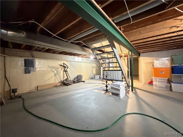 5850 Seufert Road, Orchard Park, NY 14127