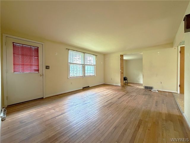 5850 Seufert Road, Orchard Park, NY 14127