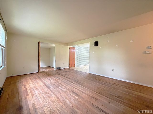 5850 Seufert Road, Orchard Park, NY 14127