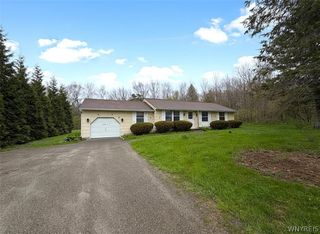 5850 Seufert Road, Orchard Park, NY 14127