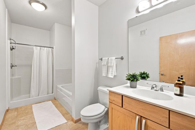 3251 Louisiana Avenue S 111, Saint Louis Park, MN 55426