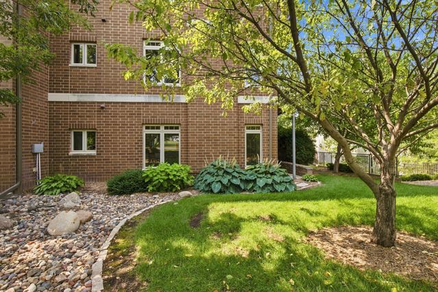 3251 Louisiana Avenue S 111, Saint Louis Park, MN 55426