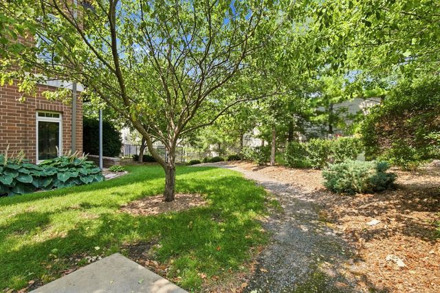 3251 Louisiana Avenue S 111, Saint Louis Park, MN 55426