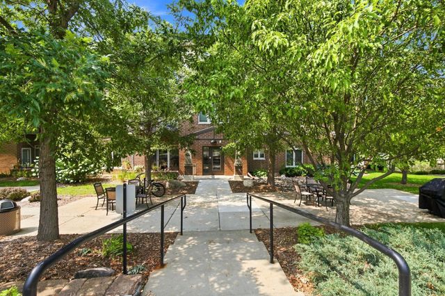 3251 Louisiana Avenue S 111, Saint Louis Park, MN 55426