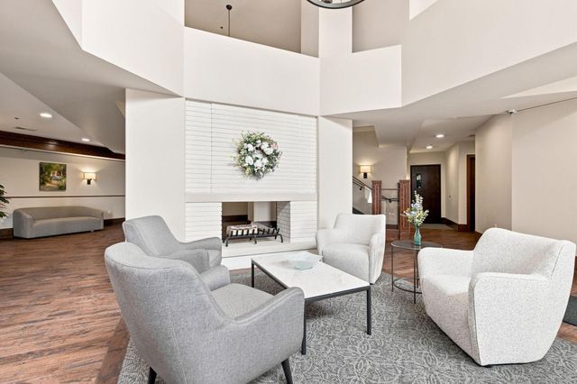 3251 Louisiana Avenue S 111, Saint Louis Park, MN 55426