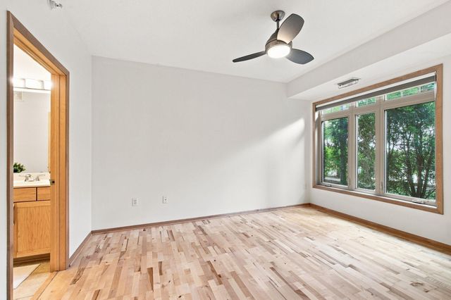 3251 Louisiana Avenue S 111, Saint Louis Park, MN 55426