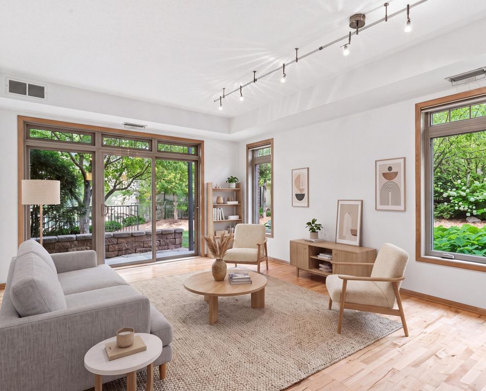 3251 Louisiana Avenue S 111, Saint Louis Park, MN 55426