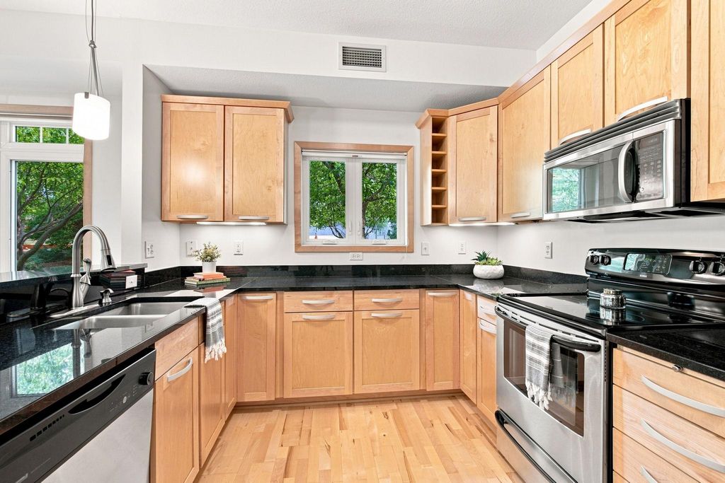 3251 Louisiana Avenue S 111, Saint Louis Park, MN 55426 — photo 5