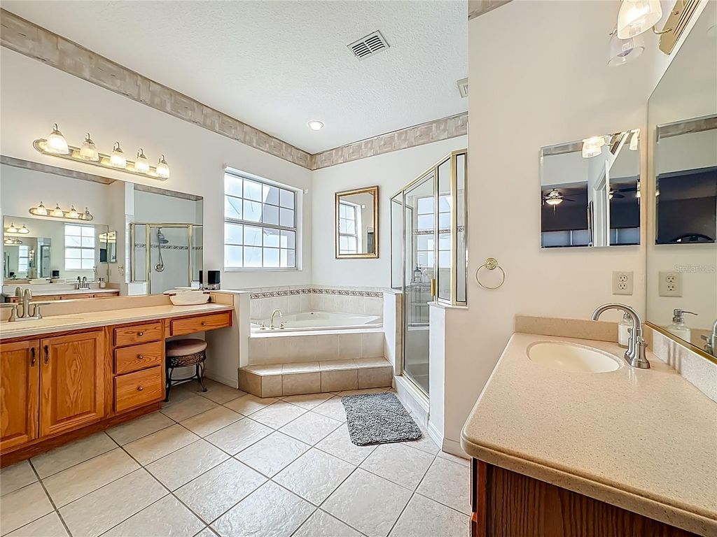 Image 32 of property listing at 4919 LONG MEADOW DRIVE, Leesburg, FL 34748