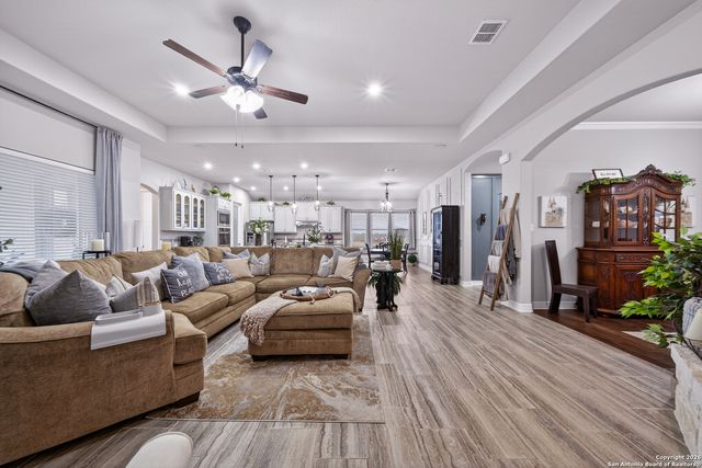 7067 Jamie Lyn Blvd, Schertz, TX 78154