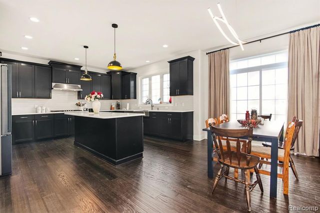 1419 Napa, Canton, MI 48187