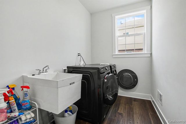 1419 Napa, Canton, MI 48187