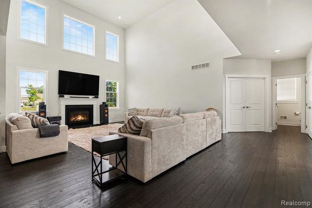 1419 Napa, Canton, MI 48187