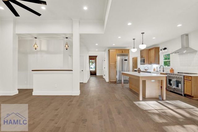 45 Dutchmans Cove Road, Midway, GA 31320