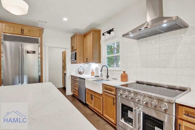 45 Dutchmans Cove Road, Midway, GA 31320