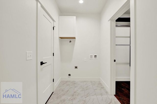 45 Dutchmans Cove Road, Midway, GA 31320