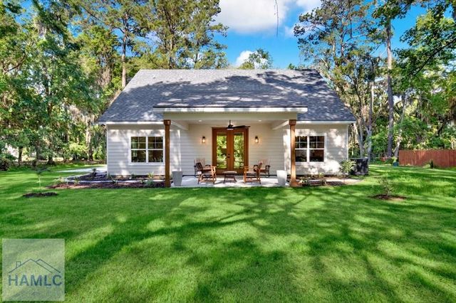 45 Dutchmans Cove Road, Midway, GA 31320