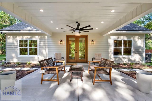 45 Dutchmans Cove Road, Midway, GA 31320