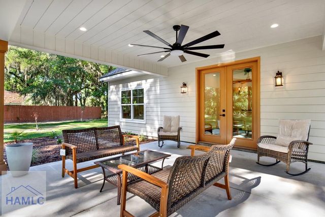 45 Dutchmans Cove Road, Midway, GA 31320