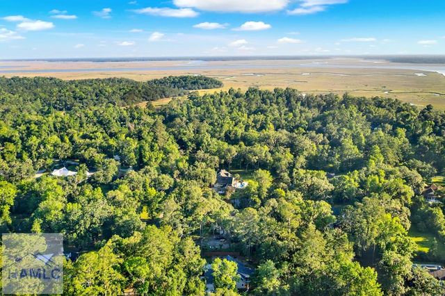 45 Dutchmans Cove Road, Midway, GA 31320