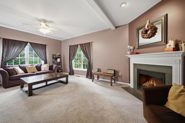 98 Lady Slipper Lane, Chester, NH 03036
