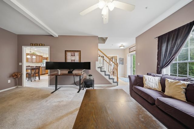 98 Lady Slipper Lane, Chester, NH 03036
