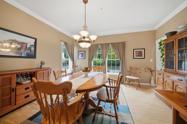98 Lady Slipper Lane, Chester, NH 03036