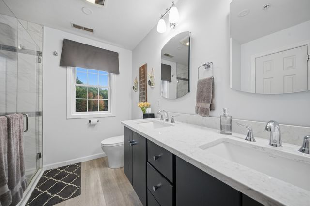 98 Lady Slipper Lane, Chester, NH 03036